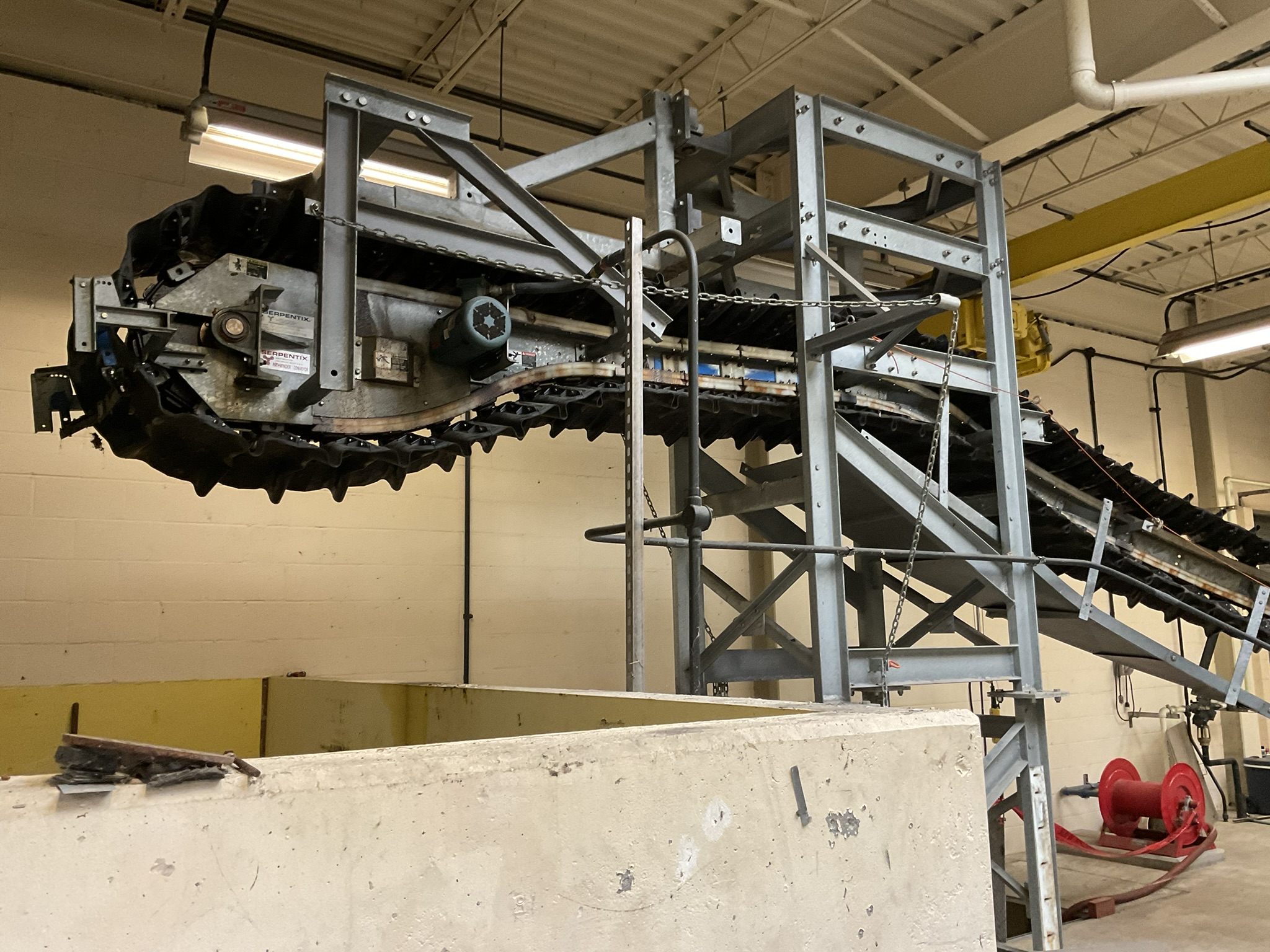 Pathwinder Conveyor with Flex End